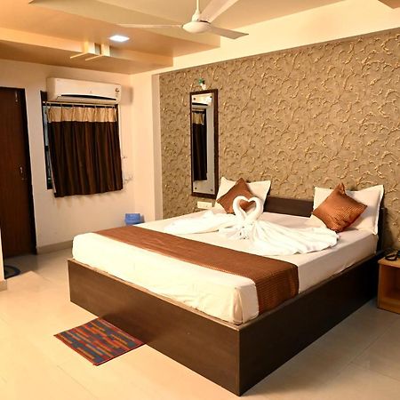 Hotel Sukh Sagar Сомнатг Екстер'єр фото